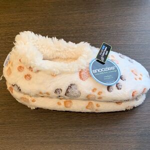 Snoozies Women's Cozy Fleece Slippers - Cream and Brown